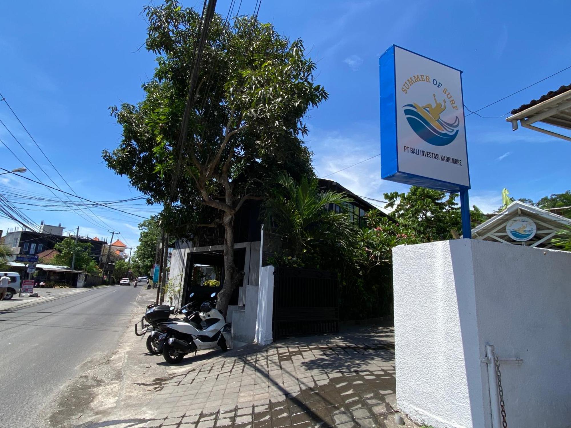 Summer Of Surf Hostel Uluwatu Ungasan Kültér fotó