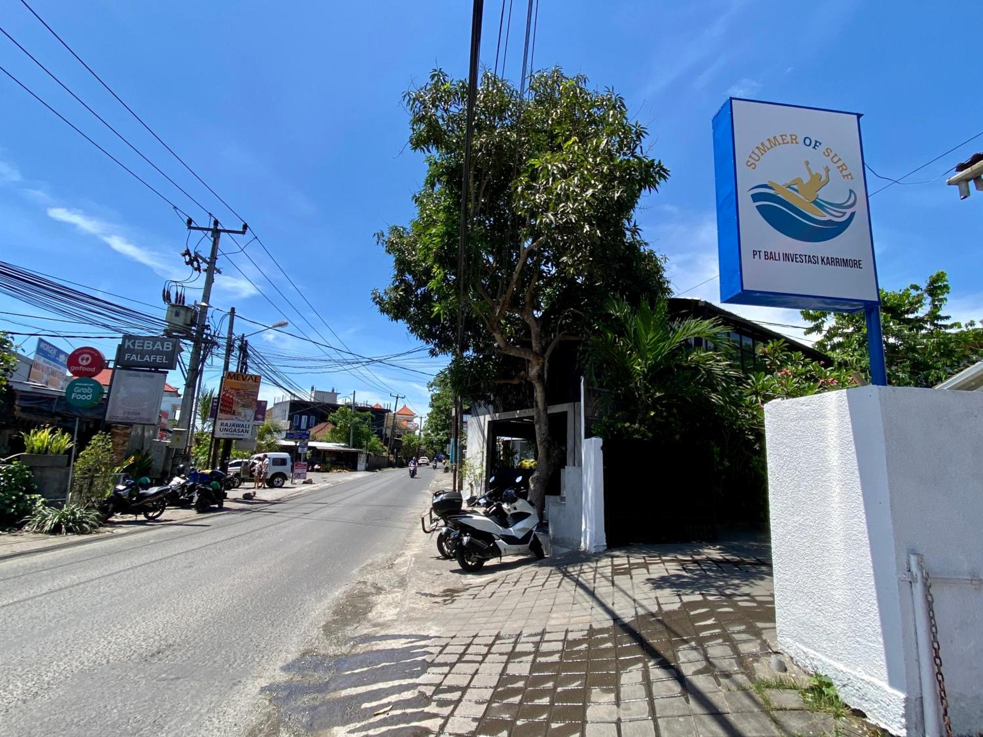 Summer Of Surf Hostel Uluwatu Ungasan Kültér fotó
