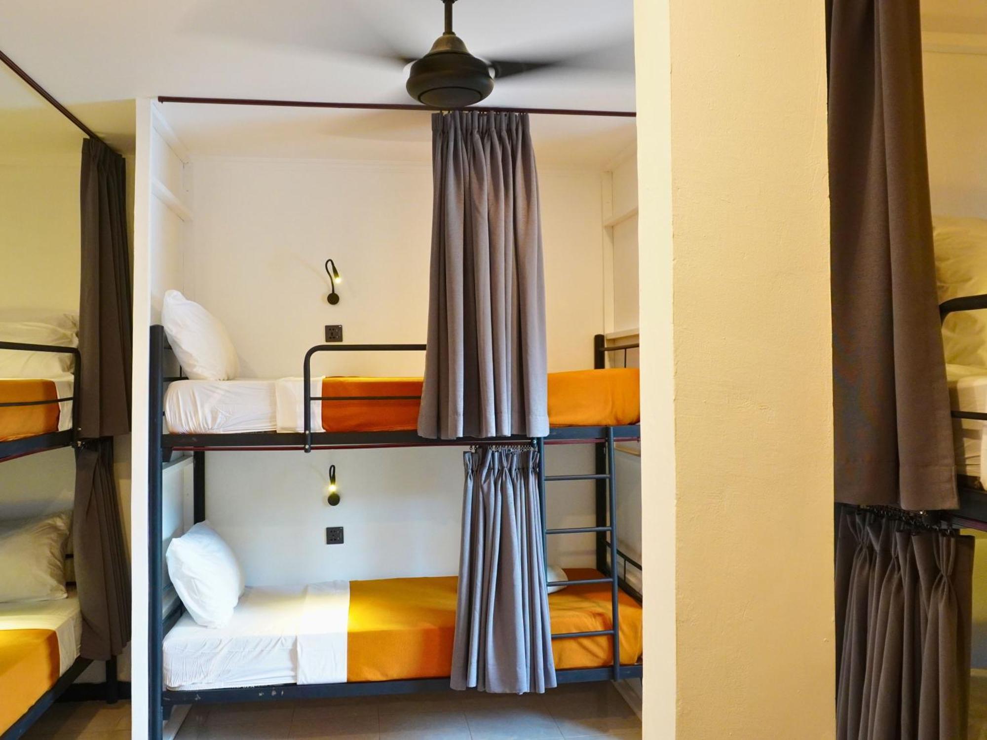 Summer Of Surf Hostel Uluwatu Ungasan Kültér fotó