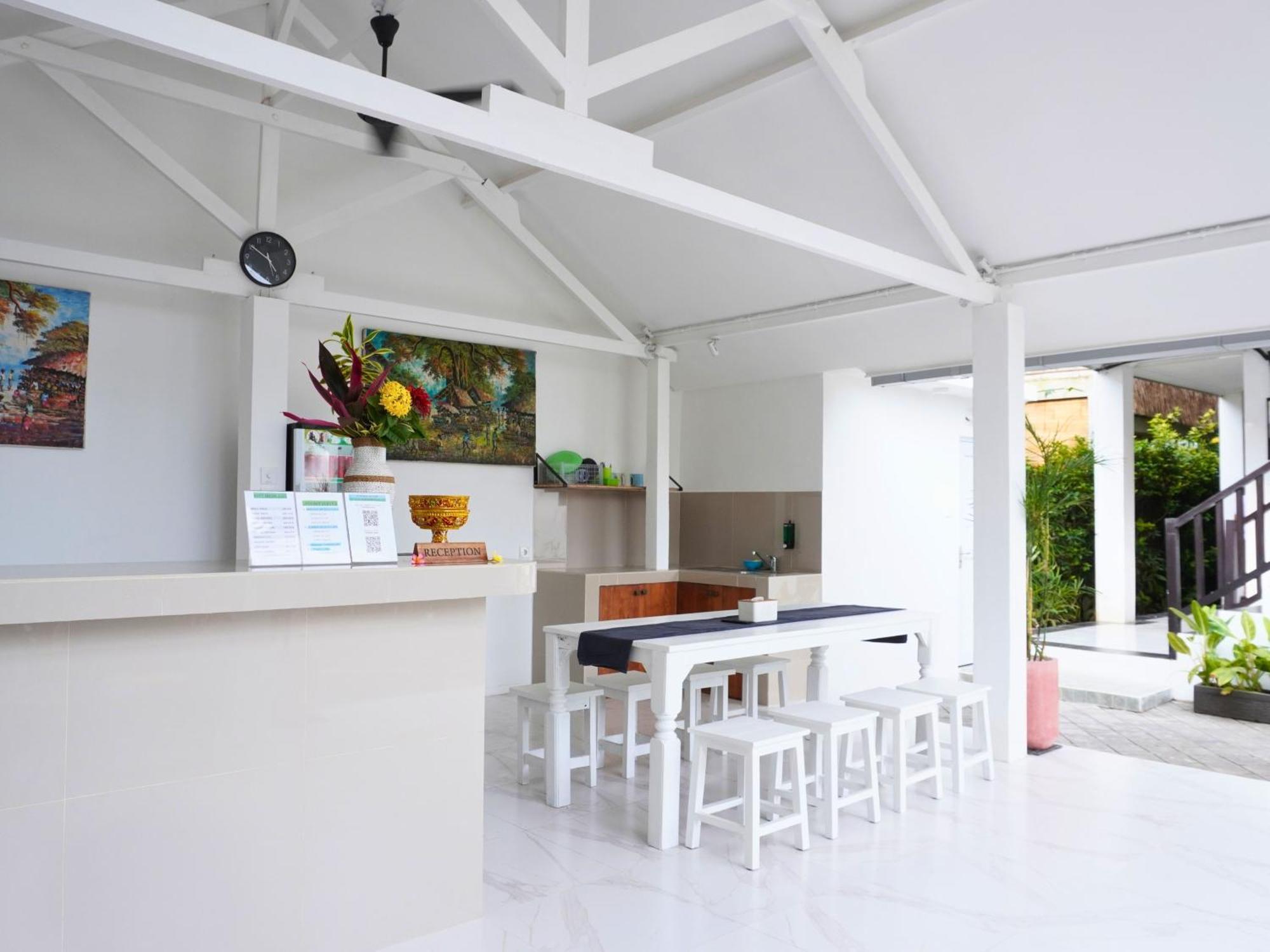 Summer Of Surf Hostel Uluwatu Ungasan Kültér fotó